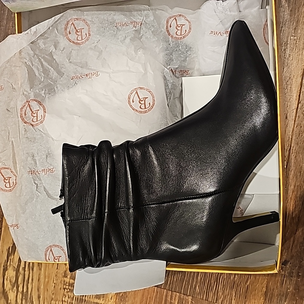 Bella Vita Women's Danielle Ankle Boot
